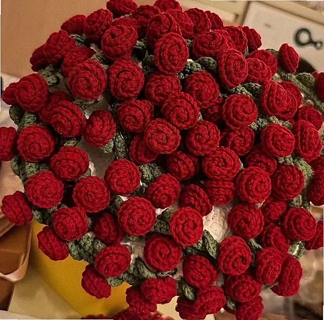 97 Red Roses 63in Crochet Flower Bouquet Throw Blanket Handmade Knitted 160cm