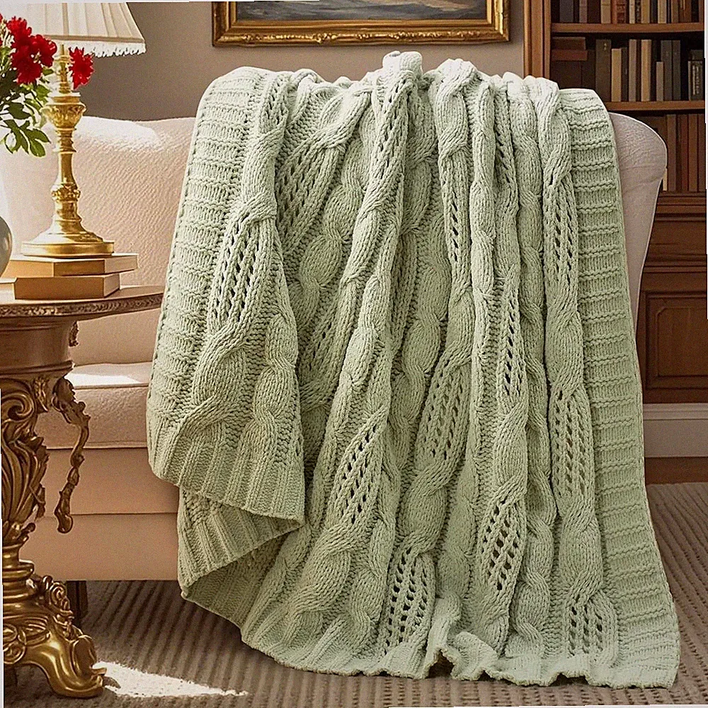 Amélie Home Chunky Knit Chenille Throw Blanket Breathable Cable Knitted Blanket