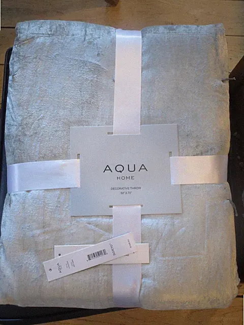 AQUA Velvet Ombré Throw 50"W x 70"L Gray