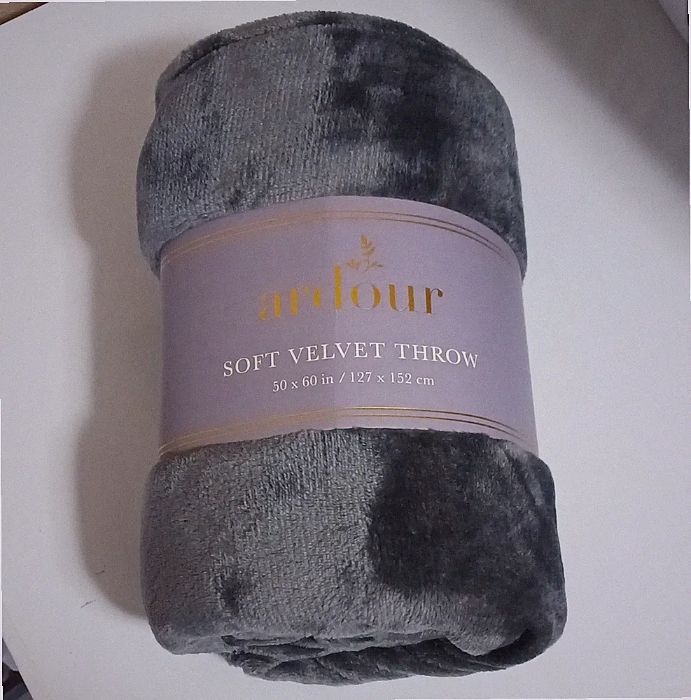 ardour Soft Velvet Throw Blanket Gray 50 x 60 in Solid Color Rectangular