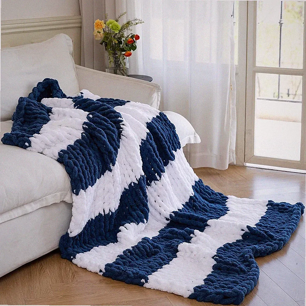 Chunky Knit Blanket Luxury Soft Cozy 60 * 80 Throw Blanket 100% Woven Blanket