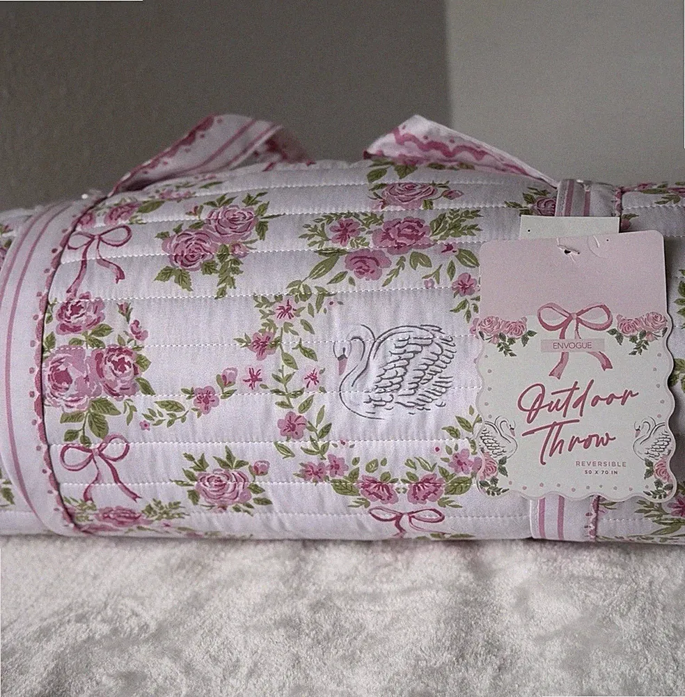 Envogue REVERSIBLE Outdoor Throw blanket pink bow swan rose coquette shabby chic