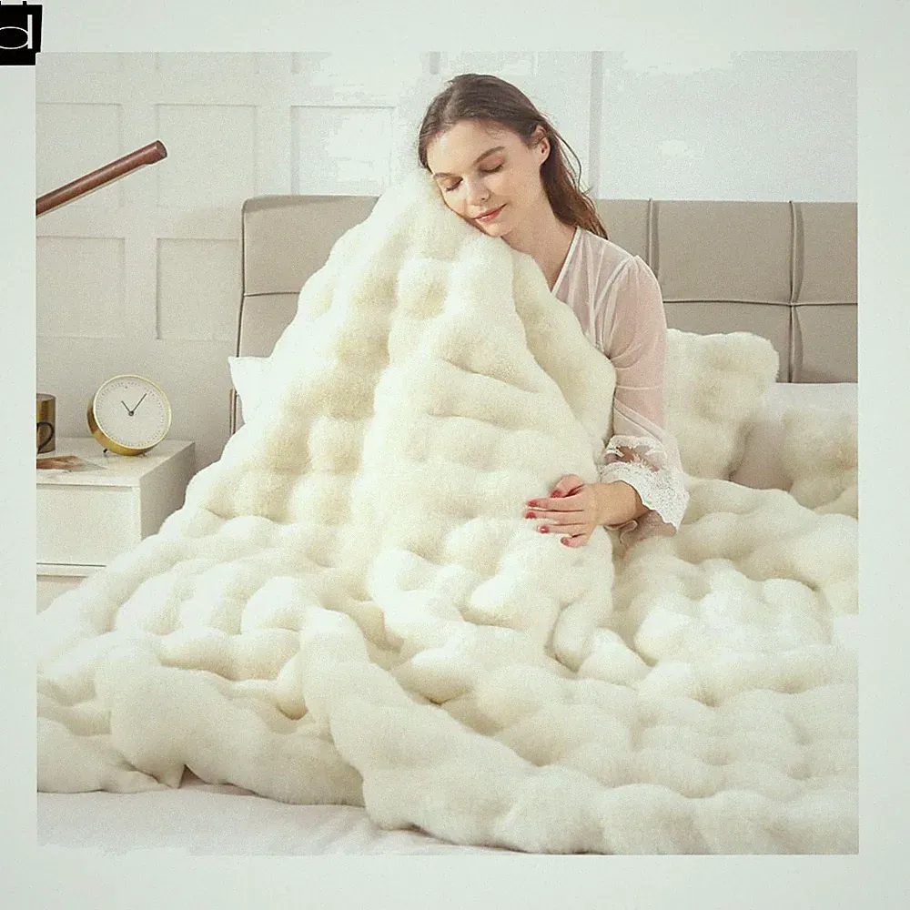 Fluffy Faux Fur Throw Blanket, Thick 1000GSM Soft Cozy Lola Throw Blankets fo...
