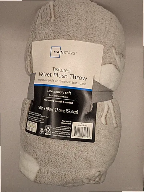 Mainstays Textured Velvet Plush Throw Blanket 50x60 Luxuriously Soft NWT