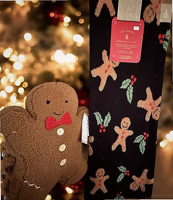 NEW! Xmas Gingerbread Man Throw Blanket & Lrg Cupcakes & Cashmere Pillow Plush