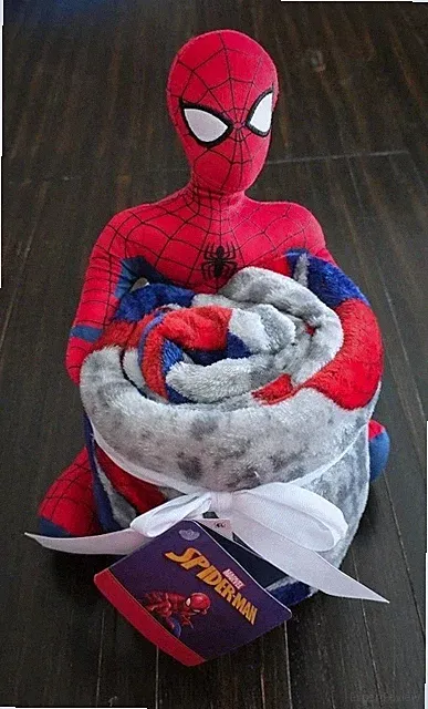 Spider-Man Blanket & Character Hugger Pillow Soft Touch Throw Set 48" X 58" NEW
