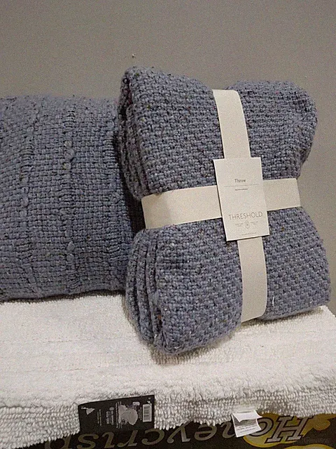 Threshold Throw Blanket 50X 60" Marled Knit And Pillow 18x 18 in Blue Set