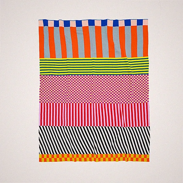 Verloop Colorful Pattern Patch Knit Throw Blanket